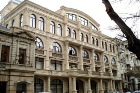 Счетная палата выявила нарушения в работе мэрии Баку